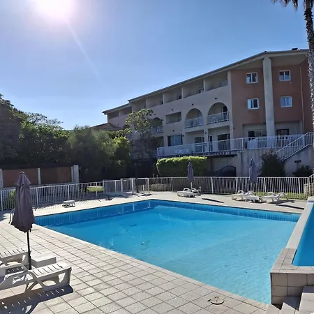T2 Terrasse Climatisé Piscine à T Florent *