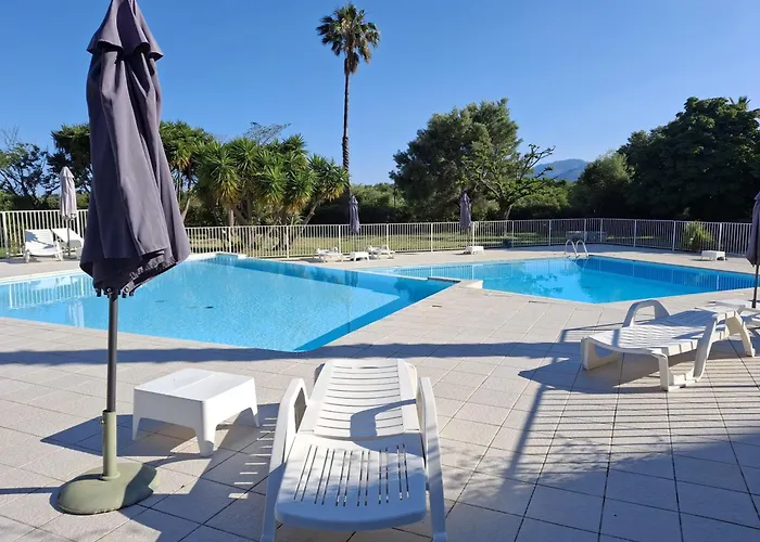 Appartement T2 Terrasse Climatise Piscine A T Florent *