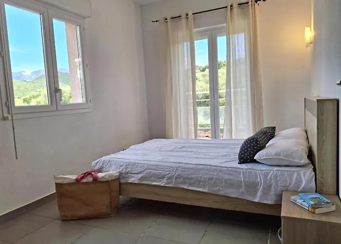 T2 Terrasse Climatise Piscine A T Florent *